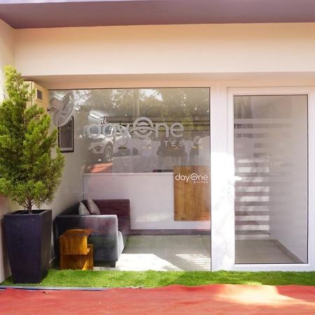 Dayone Suites Bangalore Exterior foto