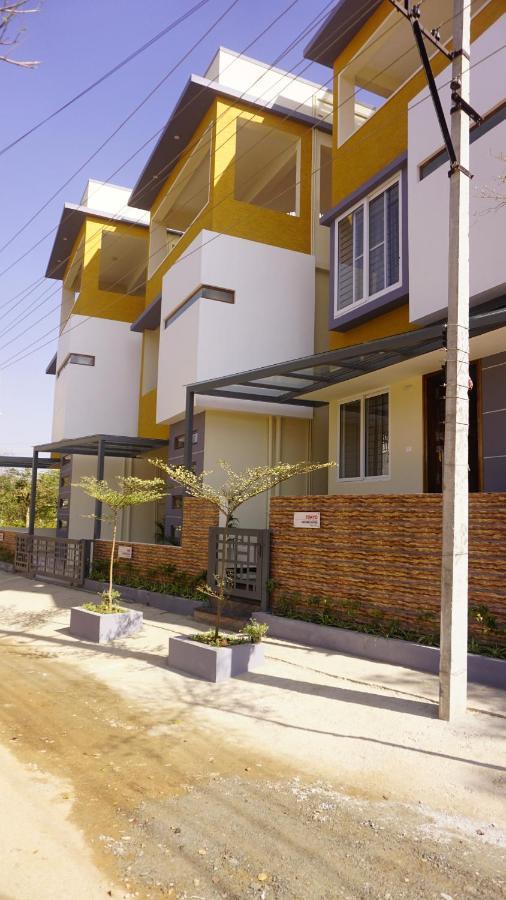 Dayone Suites Bangalore Exterior foto